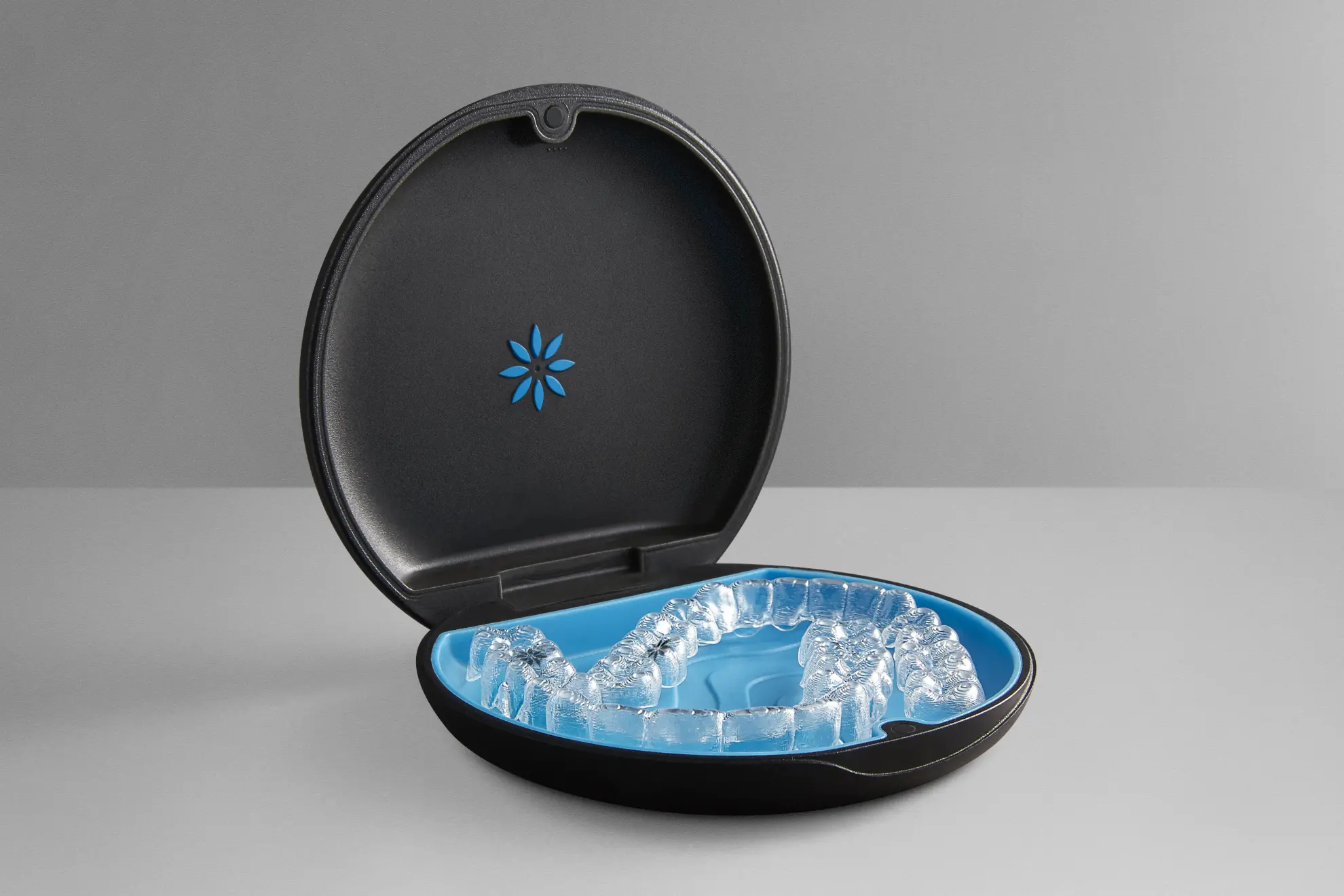 隱形矯正 (隱適美矯正)